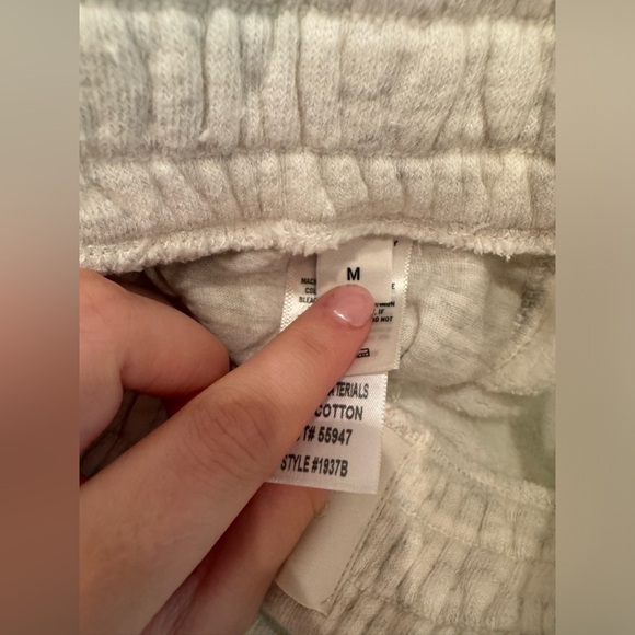 Citizens Of Humanity Medium Cream Joggers. ⚡️🖤 - Picture 5 of 5